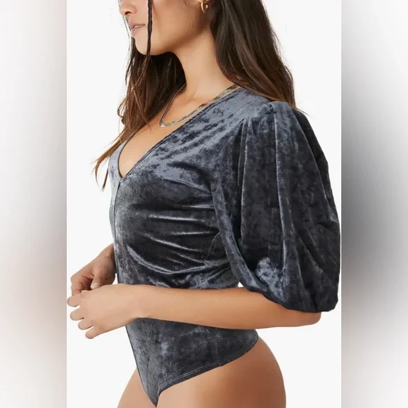 NWT Free People “ Don’t you Wish” crushed velvet bodysuit in Sunflower Size XL - Picture 5 of 10